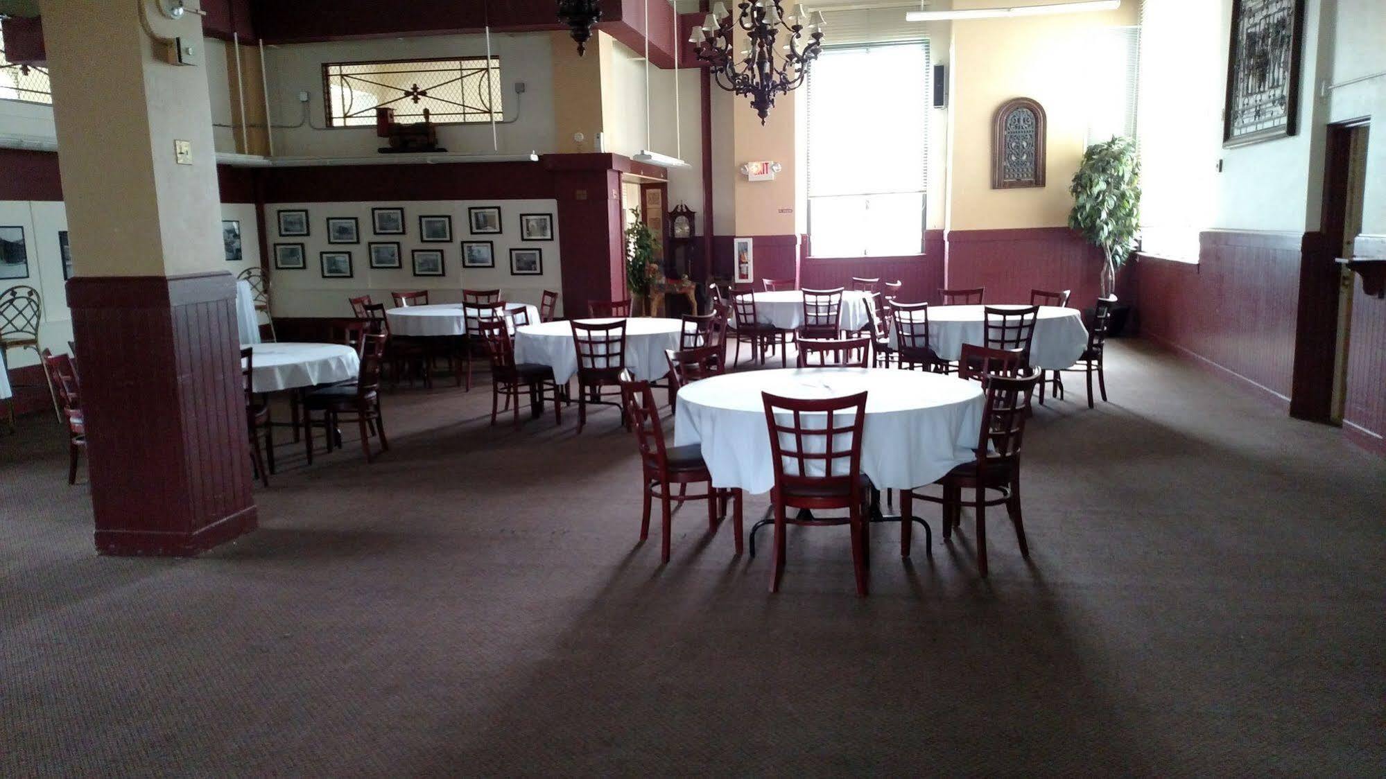 Hotel Nevada & Gambling Hall Ely
